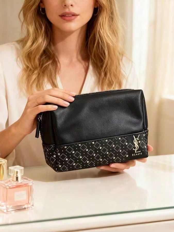 Borsa per il Trucco di Lusso Y - Luxury Skincare Daily recensione e prezzo